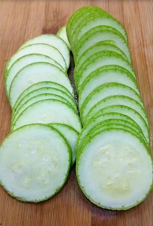 吃小瓜图片,探寻小瓜的独特魅力