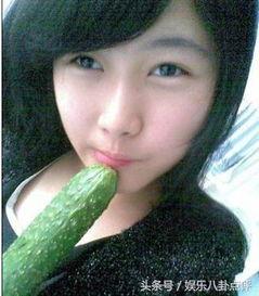 美女帅哥吃瓜,共享吃瓜盛宴