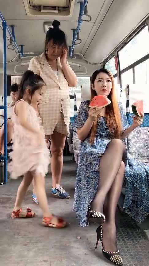 吃瓜坐腿,揭秘夏日休闲新风尚