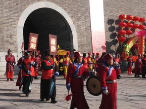 青州古城帐篷吃瓜,青州古城帐篷下的夏日吃瓜盛宴