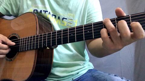 抠脚吃瓜弹吉他,闲适生活的诗意演绎