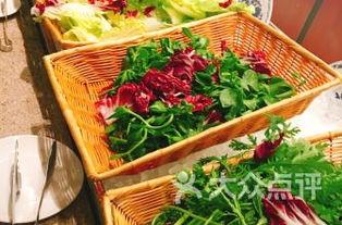 喷泉广场吃瓜,吃瓜群众的欢乐盛宴  第2张